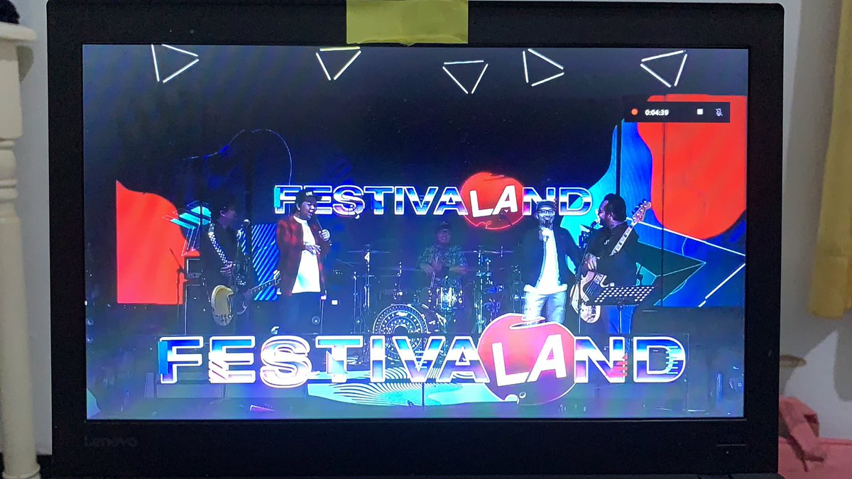 Sing tak tunggu tunggu woy! <a href="/endanksoekamti/">ENDANK SOEKAMTI</a> #FestivaLAnd2020