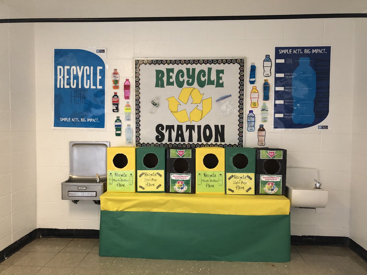 Want to create your own DIY recycling station, but don't know how?  The #JMIGreenTeam wrapped copy paper boxes with bulletin board paper.  Then we cut out a hole and printed out homemade labels and signs! #DIY #recyclestation #recycle #gogreen #edison