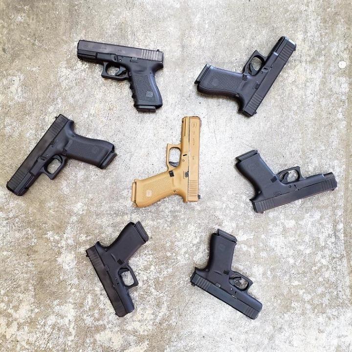 HighforN's tweet image. Y'all niggas grab em and switch on a bitch who tryna snitch on u cuz nowadays we ain't know who's real or fake mfs around watching ur foot step but I'ma gv it out on the low just hmu let's get business done no cap shyt frfr