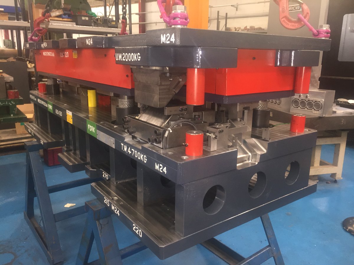 AandMEDM's tweet image. Completed progression die tool, we designed &amp;amp; manufactured this 1-off for an automotive customer.
#precision #tooling #presstool #progressiontool #toolmaking #GBmfg #UKengineering #UKmfg