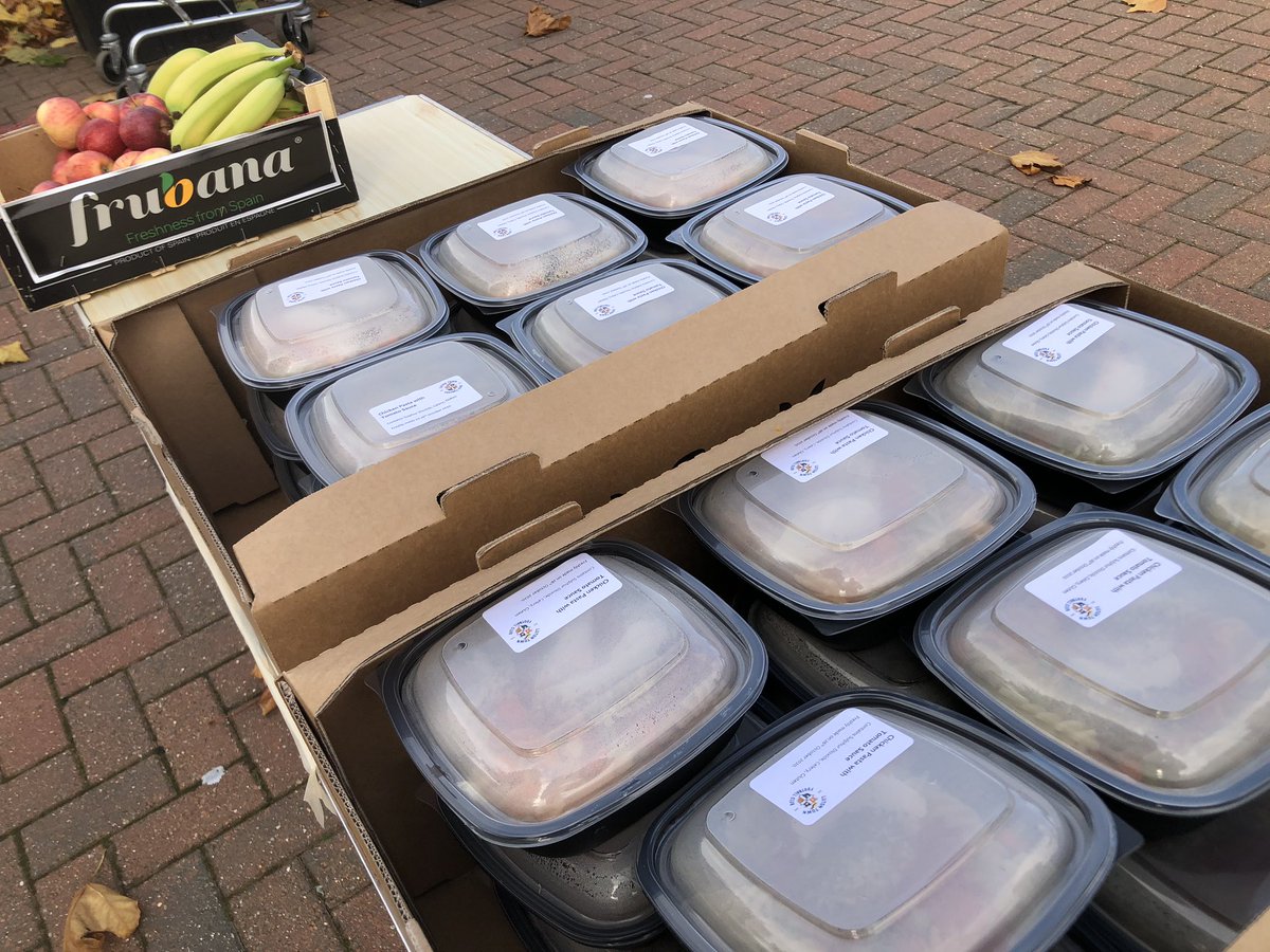 LutonTown's tweet photo. The first 2️⃣5️⃣0️⃣ meals have been delivered to @StMatthewsLuton, @MarcusRashford! 

Thank you to the brilliant staff who have given up their time during half-term, and to @BBCLookEast who have interviewed head @RaynerMrs and our own Nasreen Afzal 🙌

#ENDCHILDFOODPOVERTY #COYH https://t.co/GGGvusllNB
