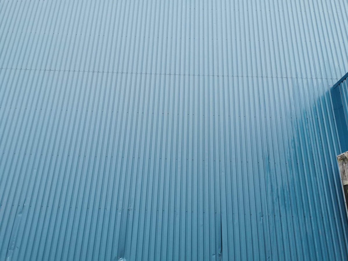 ESindustrialCl's tweet photo. Warehouse cladding cleaning for our customer in Scunthorpe.
Before in progress and after.

#industrialcleaning #cleaninglincolnshire #CleaningScunthrope #WarehouseCleaning https://t.co/rKdwX8479o