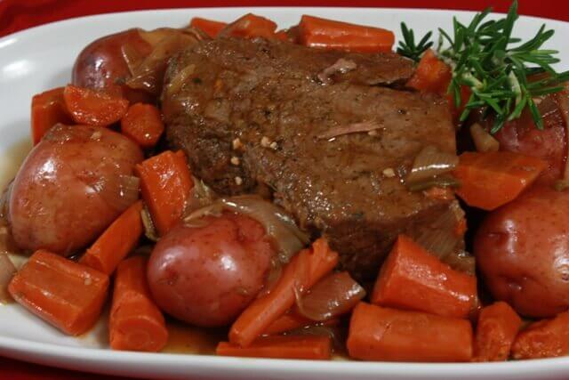 gadgetsnrecipes's tweet photo. Whatever kind of #Roast it is it doesn’t have to be complicated to cook.  We are going to share How to Cook a #Beef Roast in less than an hour. 

https://t.co/xlumSHIPNW https://t.co/zkWyB3tl0h