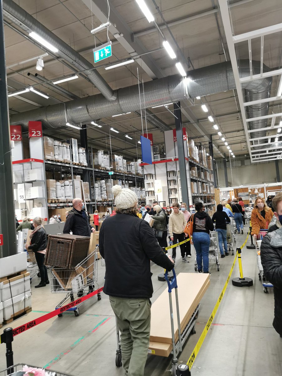 stationhoplvm's tweet photo. I have been closed under T3, with a covid capacity of only 16 people indoors, split over 3 rooms. Yet this is ok. I am sure you share my pain @Sacha_Lord @MayorofGM https://t.co/LpYZgOYfOO