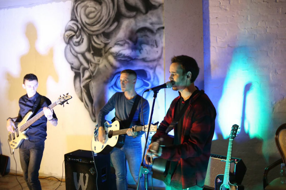 im_Anlike's tweet photo. #Anlike #music #art #songwriter #acousticlive #acousticguitar #liveperformance #Kovel #Ковель #виступ #музика #гітара #артвечір #artevent https://t.co/4JjLzt5mJJ