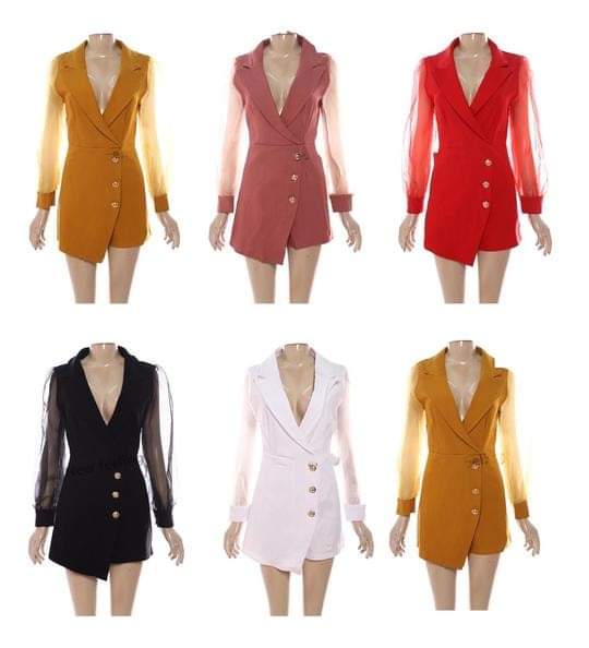 SlayBoutique2's tweet photo. Deep V-Neck Lace Sleeve Playsuits now available 😍✅

Colors: Red, white , black, pink, yellow 

Sizes: S to Xxl

Price: R430

#GirlTalkZA https://t.co/WnJUrJbkI0