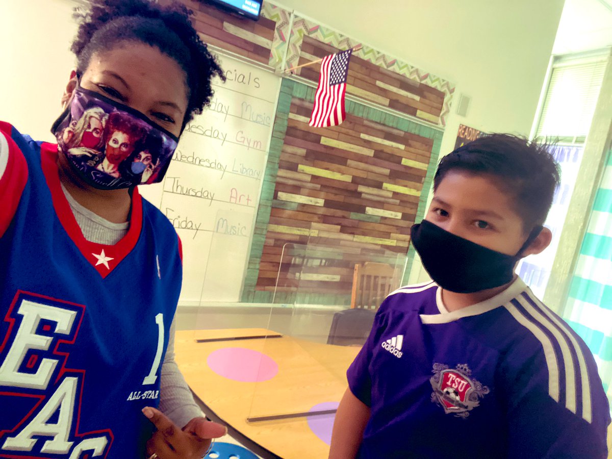 4thRowlett's tweet photo. Jersey Day @Rowlett_Bobcats #gisd #RedRibbonWeek2020 #rowlettelementarysurvivors https://t.co/6iBYB0OKUj