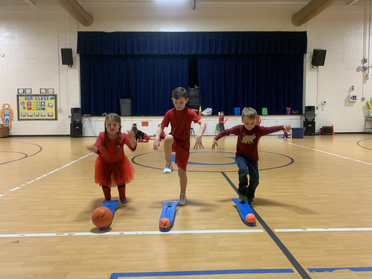 emilyrichPE's tweet photo. K students participating in Halloween stations to practice skills we have learned this year. @GlenwoodPrimary https://t.co/uP0DdULrwl