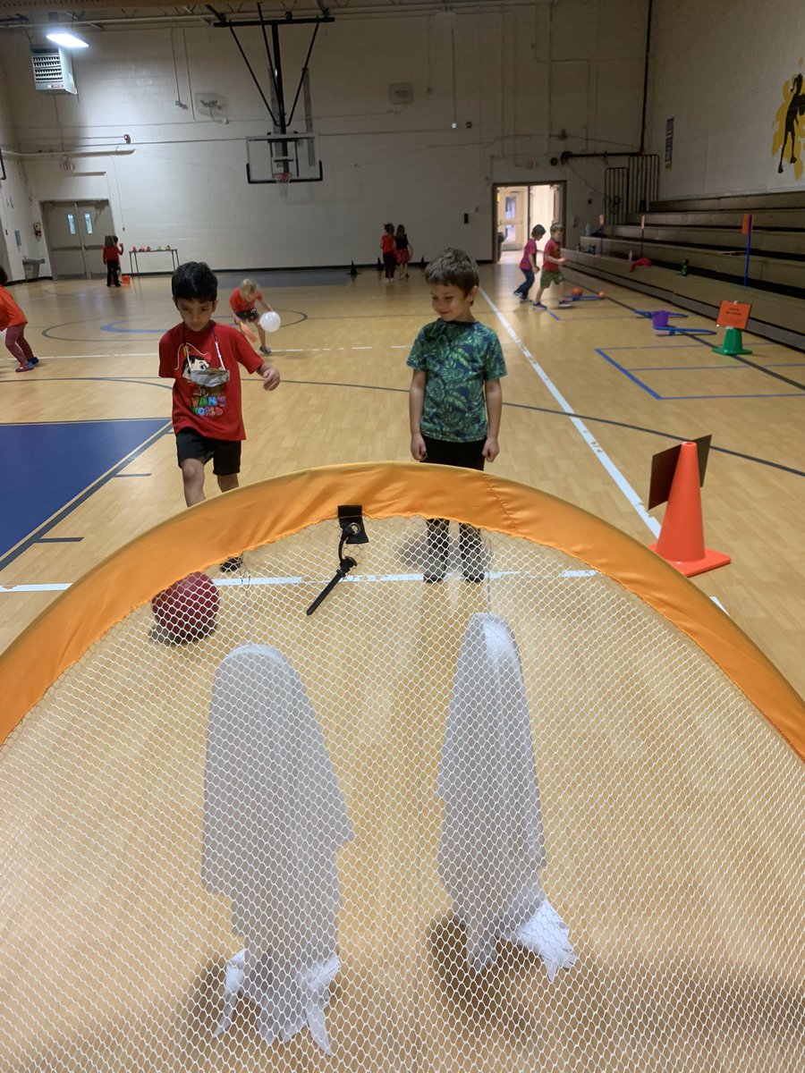 emilyrichPE's tweet photo. K students participating in Halloween stations to practice skills we have learned this year. @GlenwoodPrimary https://t.co/uP0DdULrwl