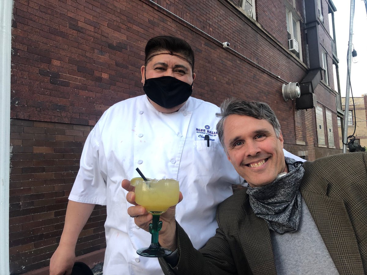 We had a fantastic dinner last week at Chef Geno Bahena's new restaurant in Chicago, Mis Moles. Definitely worth many repeat visits!