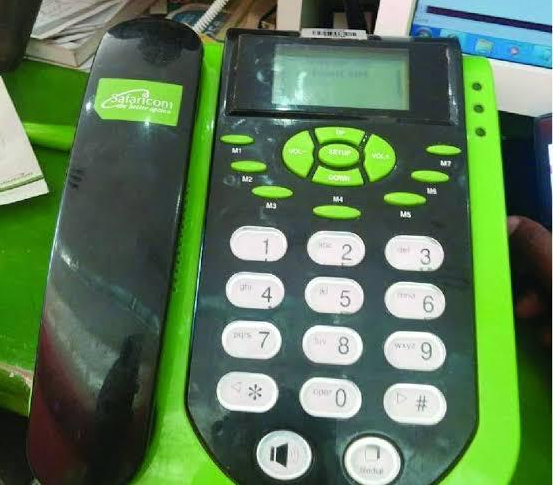 Safaricom_Care's tweet photo. Pale Simu ya Jamii kulikuwa na story mob sana. What is the most interesting call you ever eavesdropped on? Each 20th subsequent reply using #TumetokaMbali will be awarded Ksh 1000 airtime (100 WINNERS) https://t.co/Vy5SEicgc1