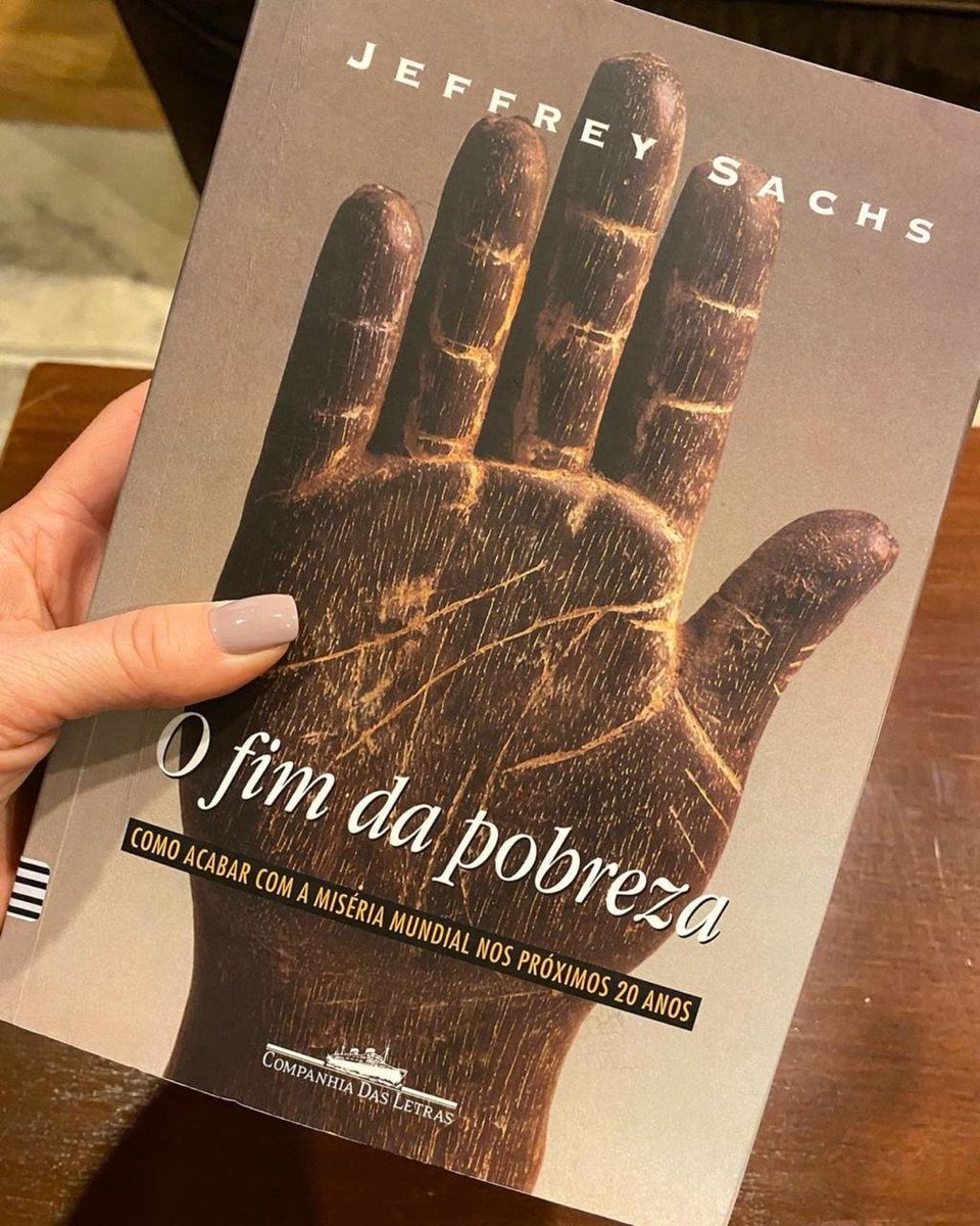 Célia Parnes tweet media
