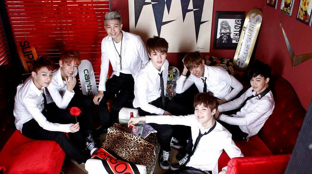 btschartdata's tweet photo. Billboard 200 

#12. @BTS_twt — "Skool Luv Affair" (NE) https://t.co/I1ZdMUm2Ry