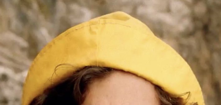 THIS LIGHTHOUSE OWNER HAT IS LITERALLY EVERYTHING TO ME. IT LOOKS SO BEAUTIFUL ON HARRY I SWEAR TO GOD HE LITERALLY OWNS THIS FUCKING HAT