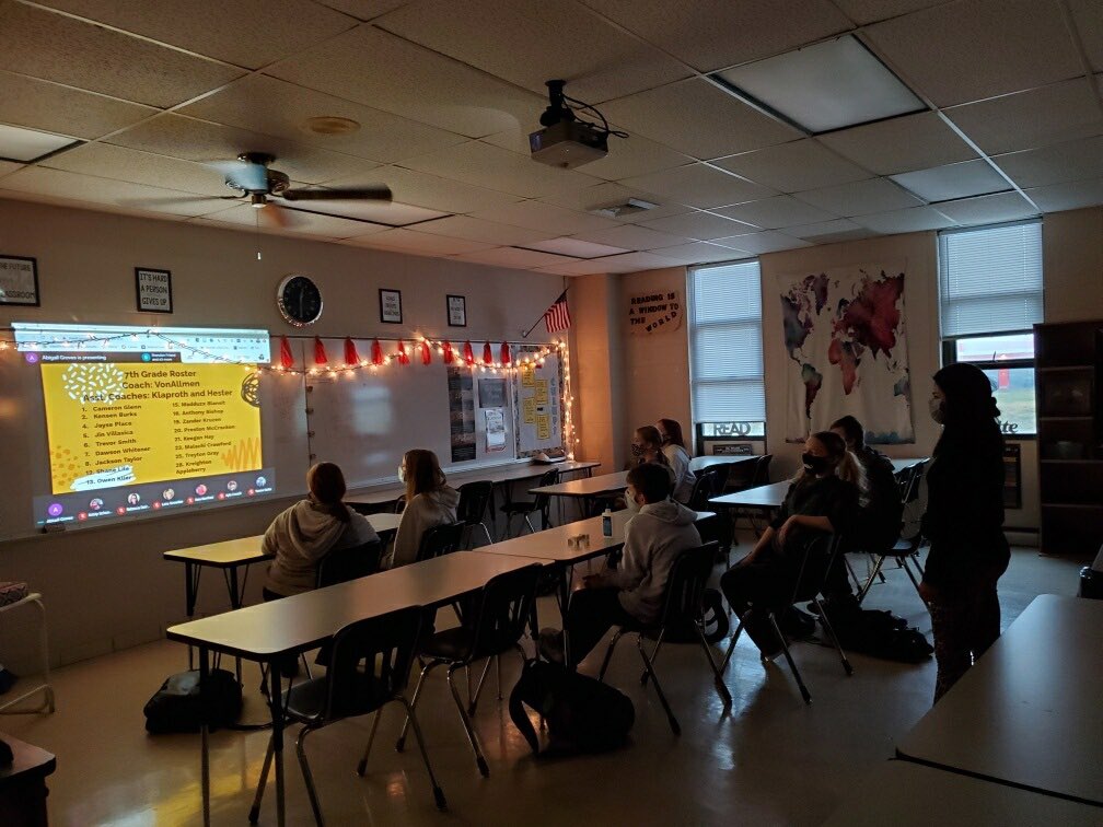 RepMoMiddle's tweet photo. First quarter virtual assembly was a huge success! We celebrated fall sports, Top Tigers, and our LEAD 7 Habit award recipients! #repmoproud https://t.co/vewjsJTlfA
