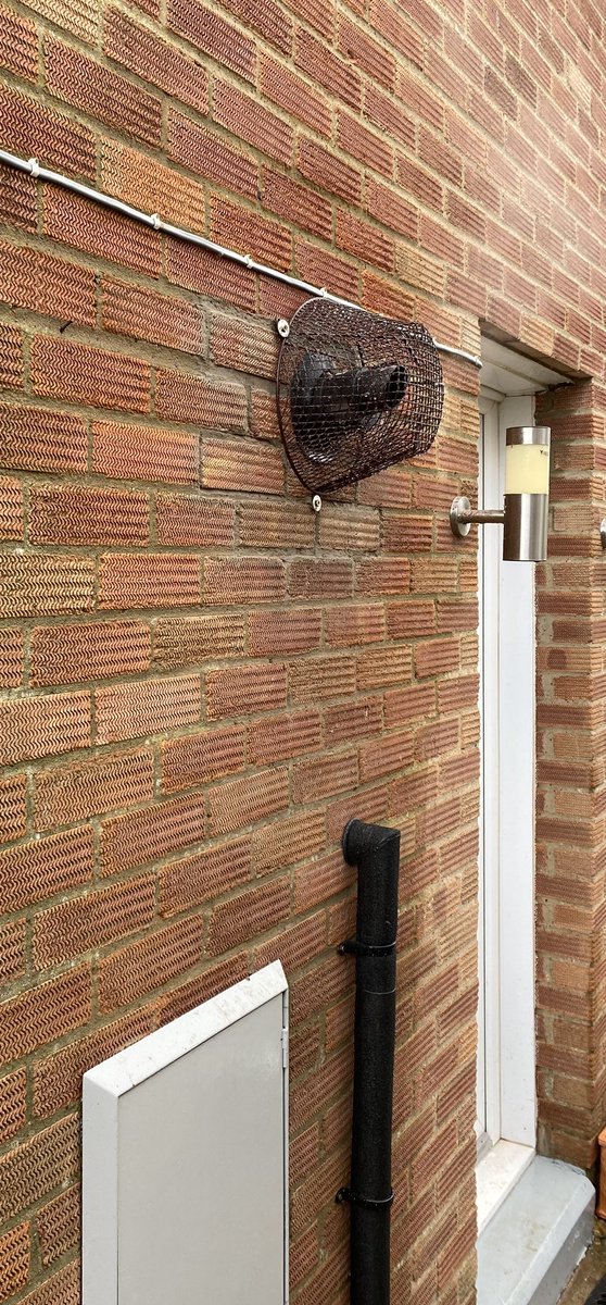 Believe it or not but there’s an 8 brick, brick up there