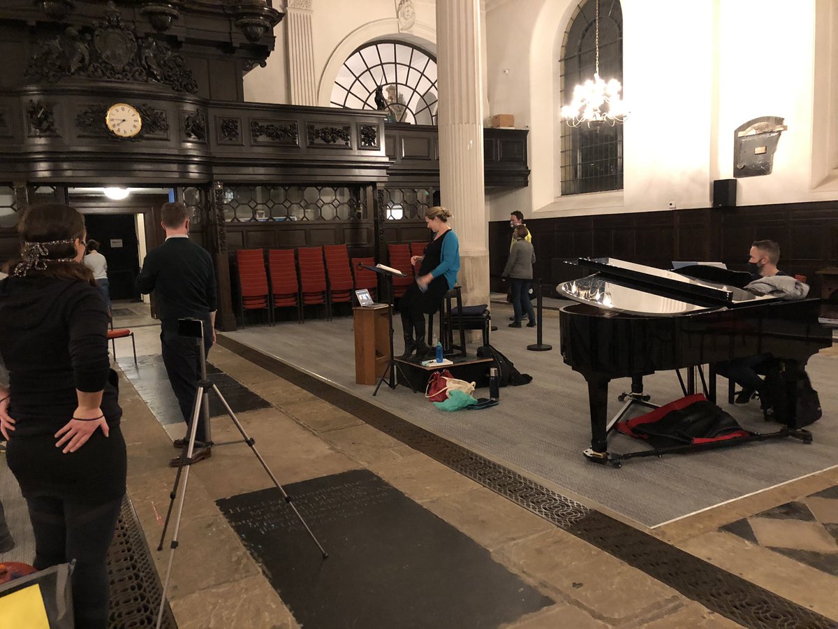 First livestreamed #rehearsal well underway! So nice to have singers in our usual home @maryathill and in their own homes singing together ❤️ #choir #socialdistanSING https://t.co/gsM2k7zFTi
