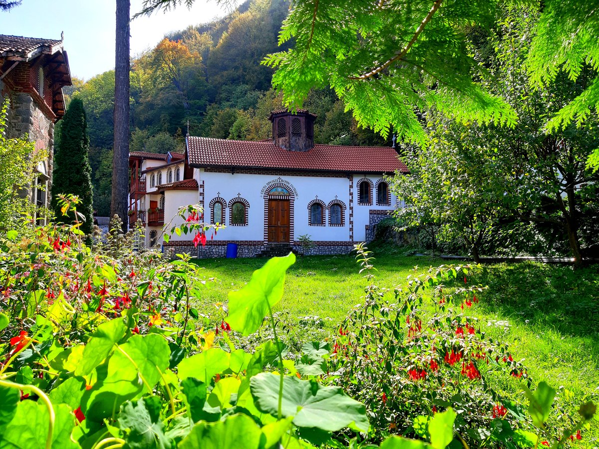 smartplanny's tweet photo. ⛰️Преходът от Дяволски мост до Кокалянския манастир е лежерен, приятен и много цветен.
👉https://t.co/eDxcqAclPp
⛪The walk from the Devil’s Bridge to the Kokalyanski Monastery is relaxing, pleasant, and very colorful.
👉https://t.co/X61U54hOKX https://t.co/RaA8uffe2t