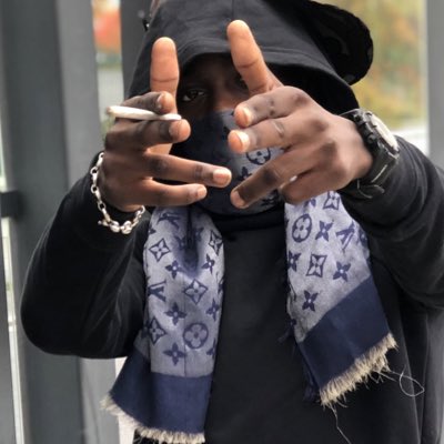 johny smile tweet media