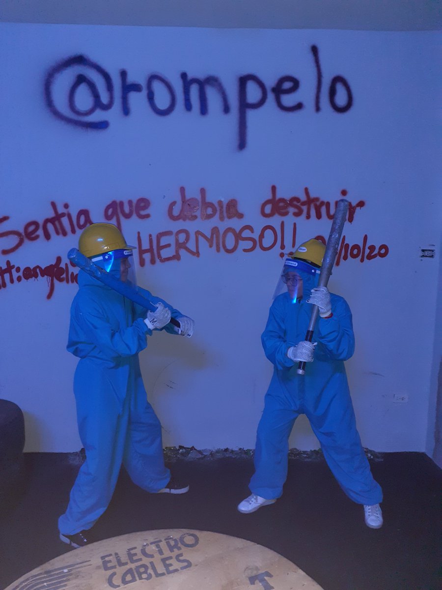 EcRompelo's tweet photo. Aquí algunos de los rompedores del fin de semana 💥🪒🤯👊🏻👷‍♀️👷‍♂️

Videos en Instagram: @rompelo.ec

#guayaquil #ecuador #smash #breakthis #breaking #rompelo #findesemana https://t.co/ZCX5QttZFh