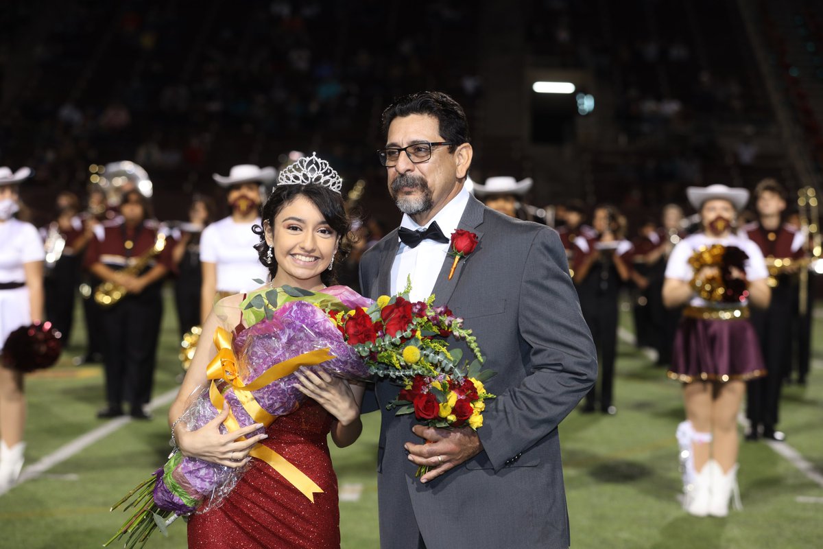 DPISD's tweet photo. Congratulations to Julie Perez for being crowned the 2020 Homecoming Queen for Deer Park High School. https://t.co/NV0QEMPDjZ