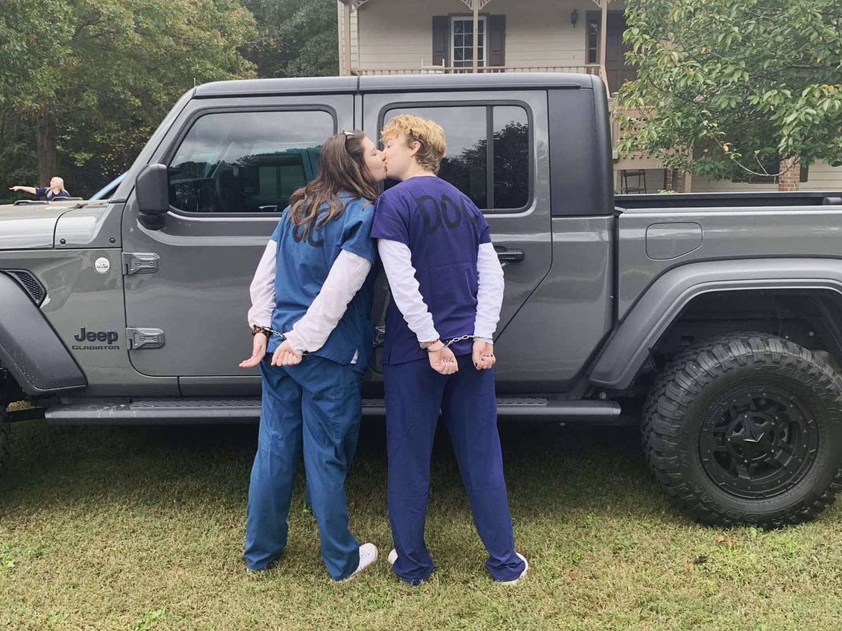 CTOWE20's tweet photo. really missing my partner in crime right about now https://t.co/v4oUTUf89S