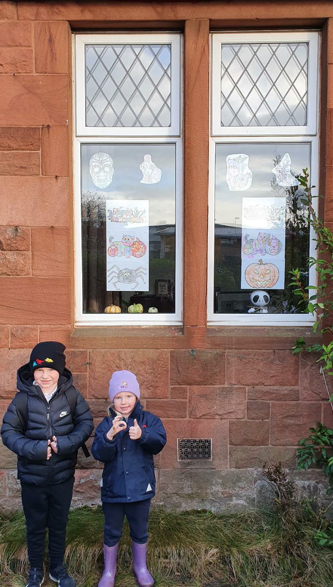 MichaelaAurora's tweet photo. Colouring all done for the #NLHalloweek more spooky bits to spot in the others windows and doors 🎃💀👻 @KirkshawsPS https://t.co/NmT9BoiH19