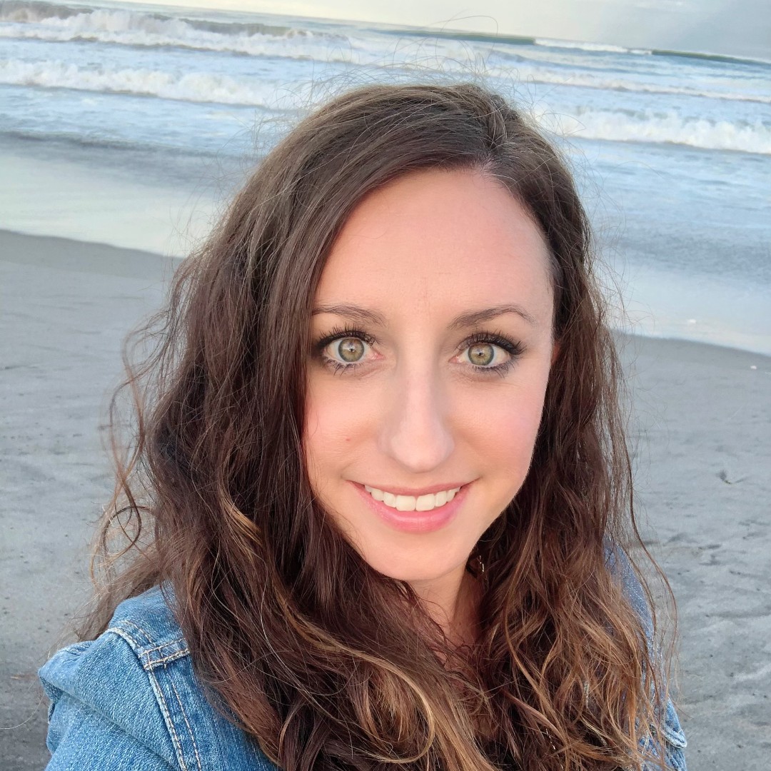 MilSpoOfTheYear's tweet photo. Its AFI’s #MSOYMonday! Our 2020 AFI Misawa AB Japan SOY Erin Ike, is involved in her community by helping with the elementary school PTO program, volunteering with the church & the ESC to help organize Operation Birthday Hugs for Airman. Way to go Erin! #AFIMSOYFamily #MSOY20 https://t.co/X0A7tyyFQ8