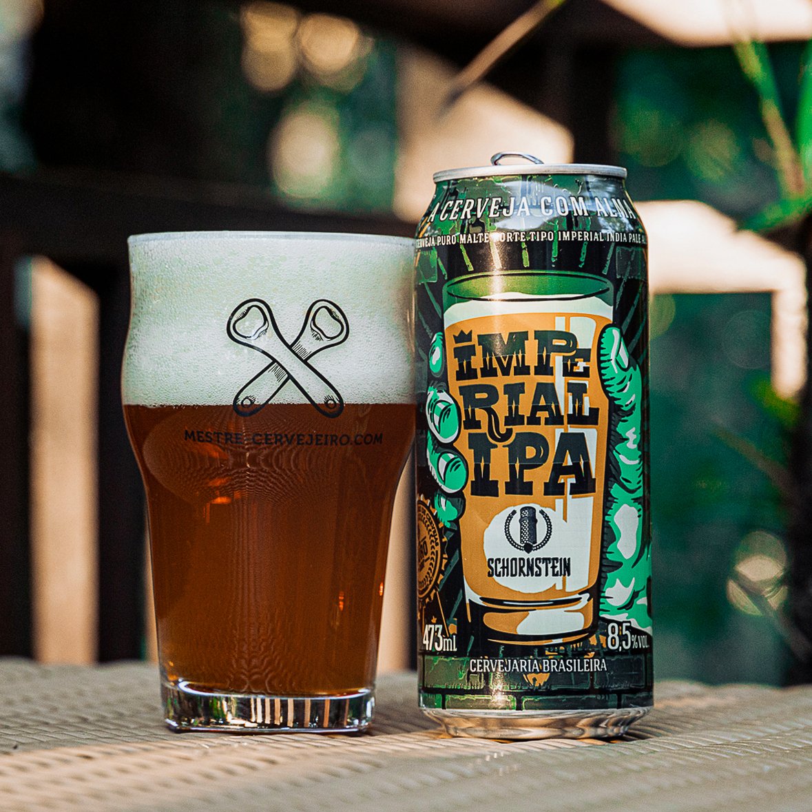 IPA DA SEGUNDA: Schornstein Imperial IPA.

Uma cerveja para os loucos por lúpulo! Premiada em 2017 no Concurso Brasileiro de Cervejas como a melhor Imperial IPA brasileira!

Ela tem coloração âmbar, espuma bem formada e persistente. Tem aroma floral e de frutas cítricas.