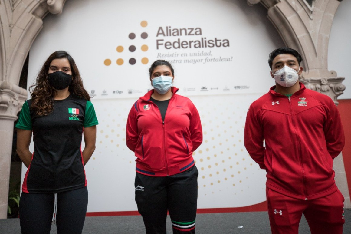 MartinOrozcoAgs's tweet photo. En #Ags alzamos la voz en defensa de los fondos y fideicomisos que pretende desaparecer el gobierno federal; nos pronunciamos a favor de la construcción de acuerdos, demandando presupuestos justos para que los estados puedan impulsar su bienestar, desarrollo y crecimiento. https://t.co/QBIfsRfers