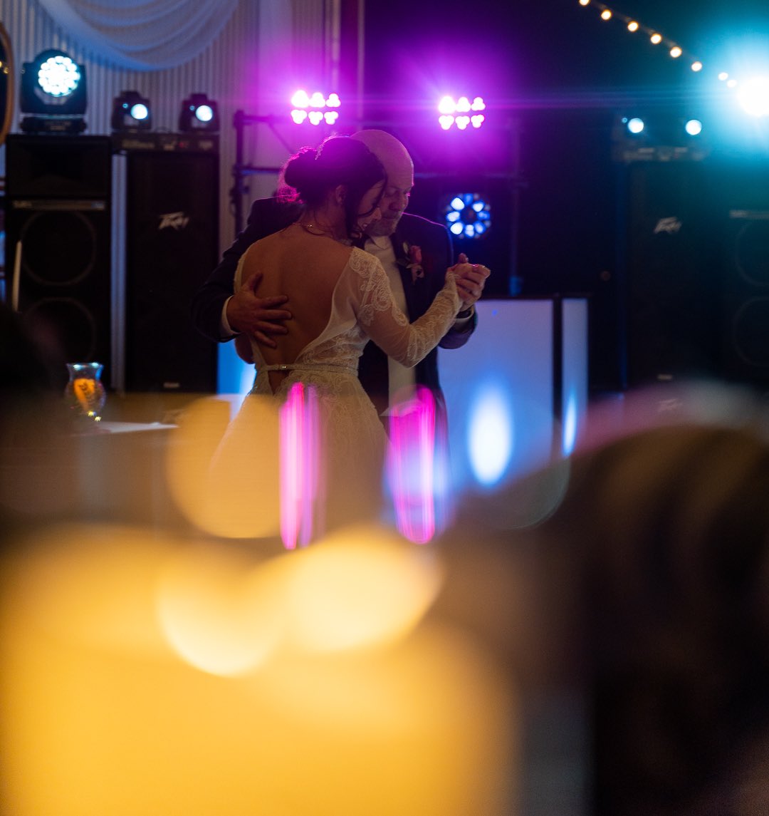CranberryLab's tweet photo. Just a tease of the beautiful wedding of these two 💞 
#lubbockweddingphotographer #lubbockwedding #Lubbockweddingvideographer https://t.co/MBJCIYXV54