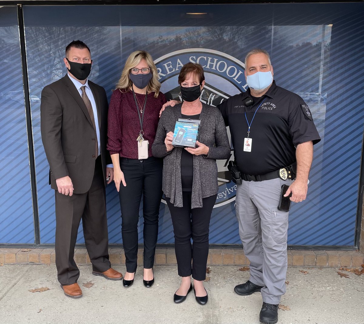 TRINITY_MLUCAS's tweet photo. A “Trinity” thank you to the PA State Police and Colleen Lantz, Highway Safety Network, for donating a traffic safety video and breathalyzer to the Trinity Area Police.  #thankyou  #safteyfirst ⁦@Trinity_Hillers⁩ https://t.co/NHe8nvm2sl