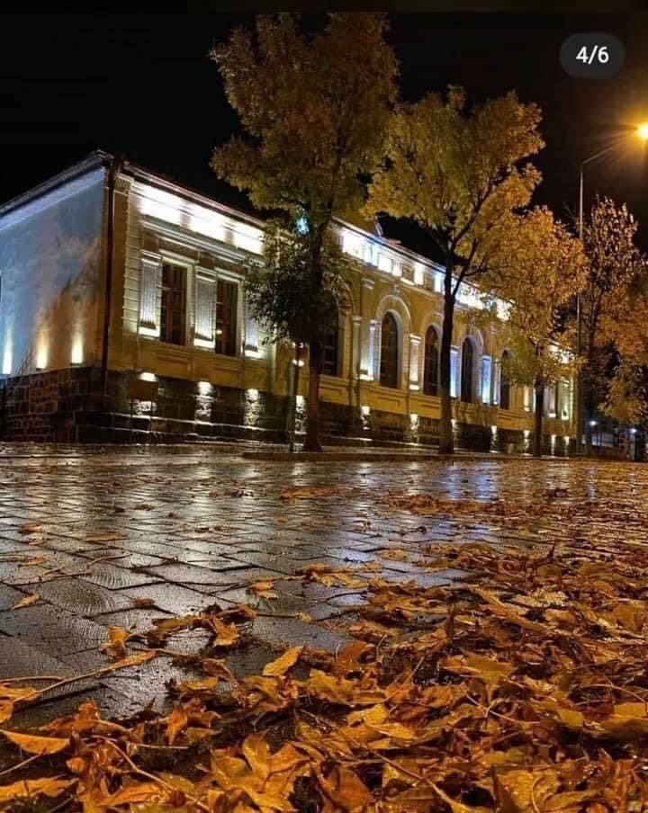 cevre_ak's tweet photo. Tarihi ve doğal güzellikleriyle Kars ta  Sonbahar 🍂 
@ahmetarslan36 @yunuskilic36 @Ademcalkin @Kars_Akparti @LokBeyaz @CK_Samsun @CevreAk https://t.co/tNdD3P9qGo
