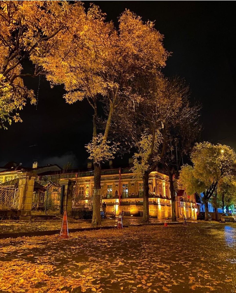 cevre_ak's tweet photo. Tarihi ve doğal güzellikleriyle Kars ta  Sonbahar 🍂 
@ahmetarslan36 @yunuskilic36 @Ademcalkin @Kars_Akparti @LokBeyaz @CK_Samsun @CevreAk https://t.co/tNdD3P9qGo