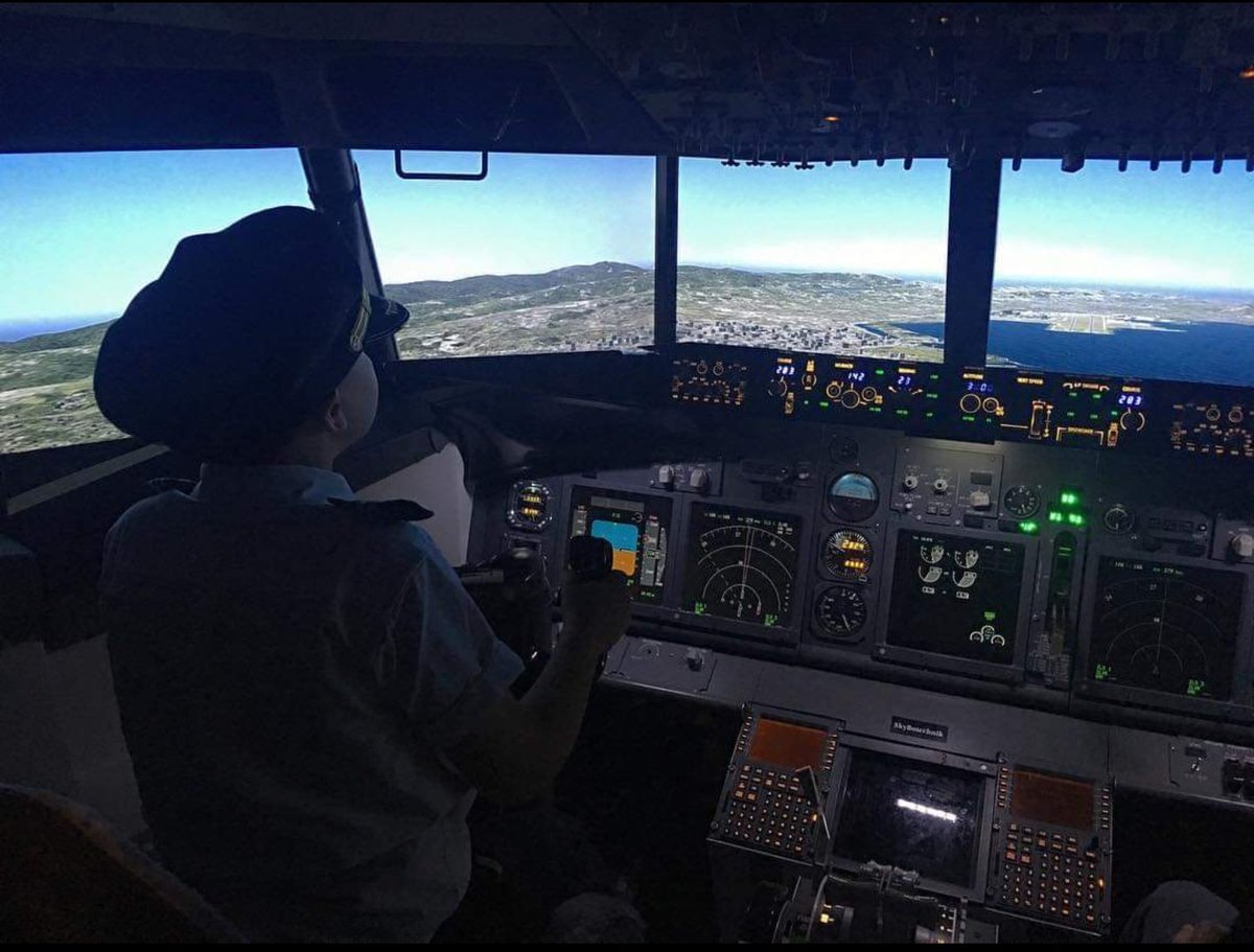 aviation_wx's tweet photo. Today's "memory" right in the feels: taking my oldest to do a sim flight and seeing his eyes light up like it was Christmas morning. This is on final for @flySFO, our home away from home. #whereDreamsTakeOff 
And yes, he's in full gear 🥰 gifts from great friends ❤️ https://t.co/ALfRD7OlMB