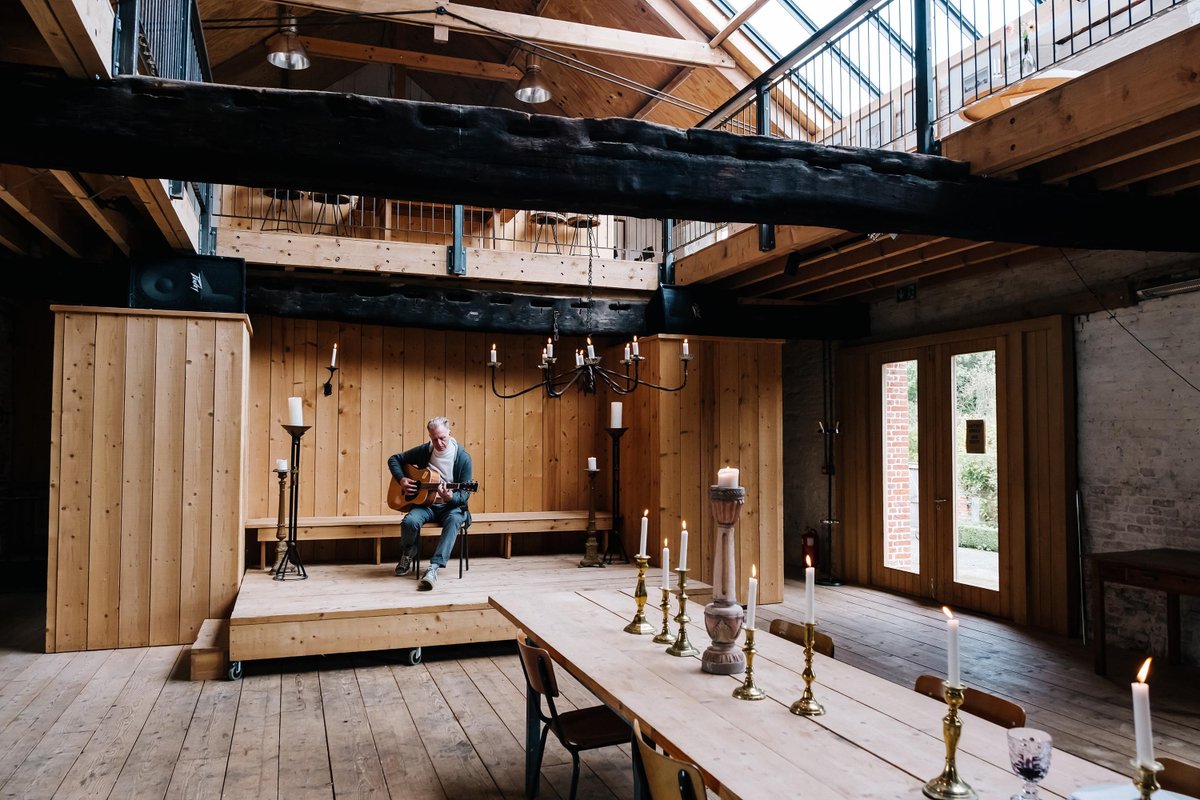 ECLocations's tweet image. *Location Updates*

We were so excited to receive these beautiful updates from Olivia. ABH143 has been transformed into a 400 sqm creative space with whitewashed brick walls and contemporary interiors.

See the full location here: bit.ly/3dYZwWt