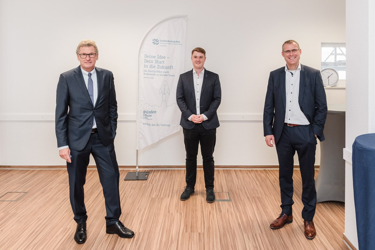 HAW_Kiel's tweet photo. Für Gründungsinteressierte der Fachhochschule Kiel gibt es eine neue Anlaufstelle: Im Gründungszentrum auf dem Seefischmarkt bekommen sie Unterstützung in allen Fragen rund um die Unternehmensgründung. Das Land fördert den Co-Working-Space mit 473.000 Euro in drei Jahren. https://t.co/0ZBHoc6iNb