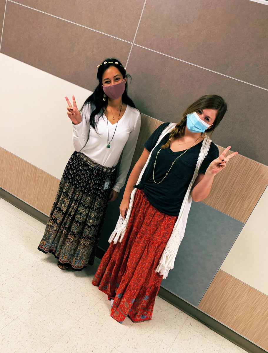 MMoodyHistory's tweet photo. Peace and love baby! ✌🏻🤟🏻🌸🌻☮️#HippieDay #LHSSpiritDay #Spreadlove @lhshstuco @CoachCartmill1 @saiki_ms https://t.co/gkcWD3ODo5