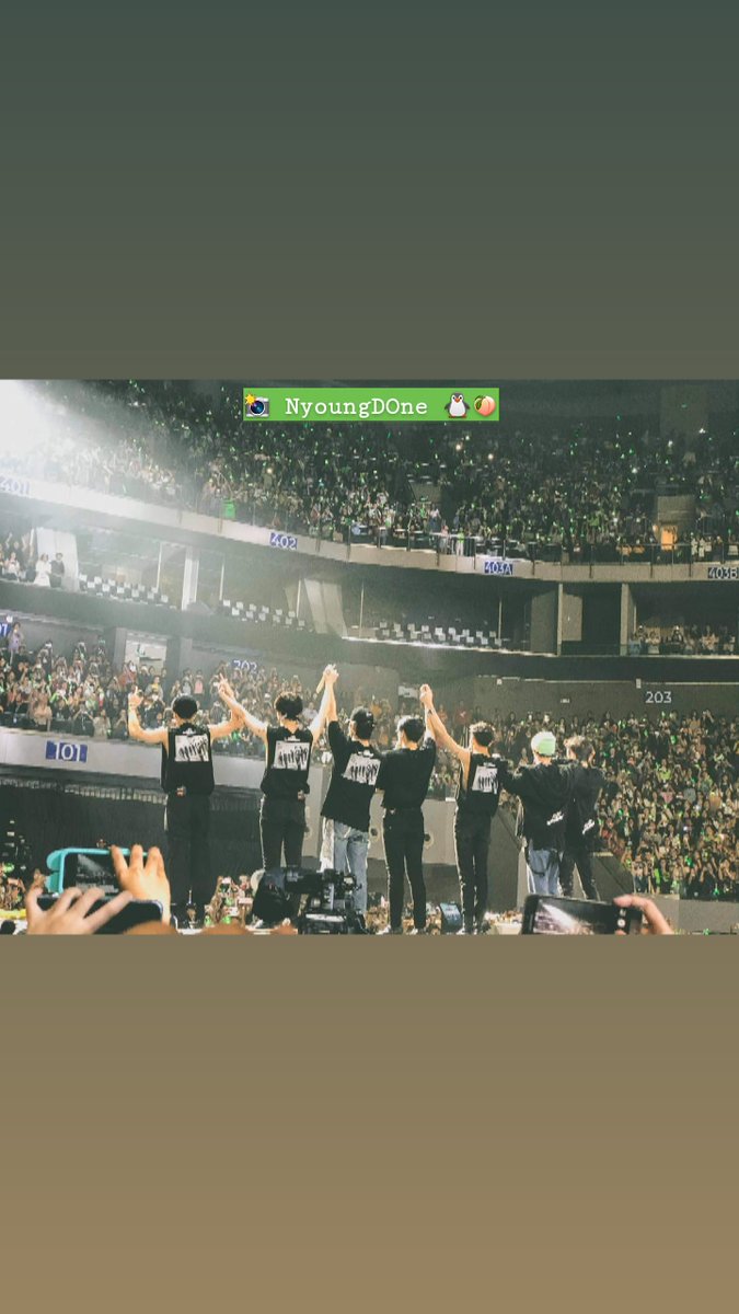 ENDING THIS THREAD WITH THIS PICTURE  #KeepSpinninginManila1Year Can't wait for this moment to happen again. For now let's hope and pray na matapos na itong pandemic. Anyways KEEP SAFE EVERYONE. 