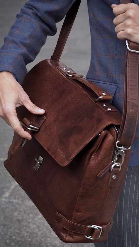 Mr_WalkWorthy's tweet photo. Transporting your personal items never looked so good! #mensleatherbags #luggage #GQ #mensworld #menswear #Mensfashion #fashionstyle #stylemeup #thetravelingtailor @Mr_WalkWorthy #thehaberdasher #michigansfinest https://t.co/vJSySKkvEo