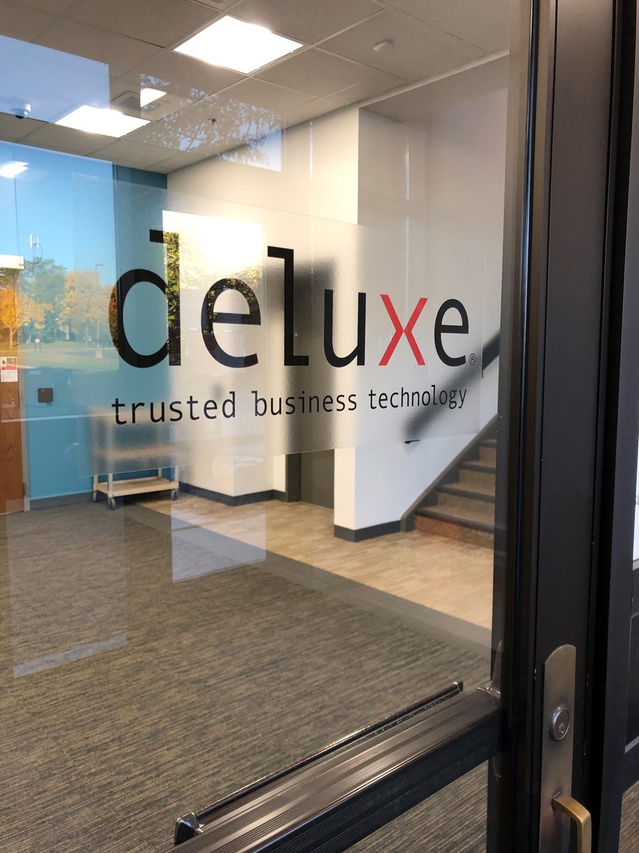 DeluxeJobs's tweet photo. If you've been waiting for a sign... this is it. No pun intended, of course. We are hiring for multiple positions across the company! 

View our available opportunities, here: https://t.co/5VFF11HoyU https://t.co/OXLnC0RIZq