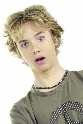 Lando Norris as Jeremy Sumpter;a thread