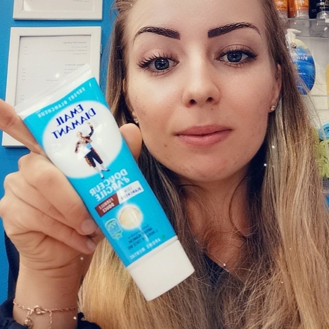 Manibeaute's tweet photo. J'ai testé pour vous le Dentifrice Douceur d'Argile de Email Diamant. Aller voir mon avis ! 😇

https://t.co/nLEYEbO3XT

#lucettebeauté #lucettexdouceurdargile @LucetteTwitte #dentifriceemaildiamant https://t.co/A3GMCTsCDc