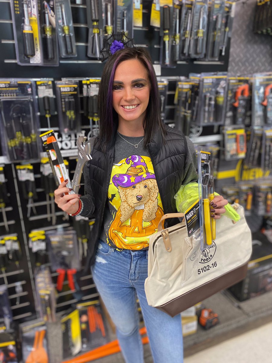 State_Electric's tweet photo. It’s time to announce a special Halloween edition of Winning Wednesday! Win Allyson’s 28-piece @Klein_Tools set (KLE80028). To enter, simply retweet or enter October’s Preferred Partner Vendor @ABB in the comments. A winner will be announced Wednesday at 4.  #customerappreciation https://t.co/edvfB9qQXK
