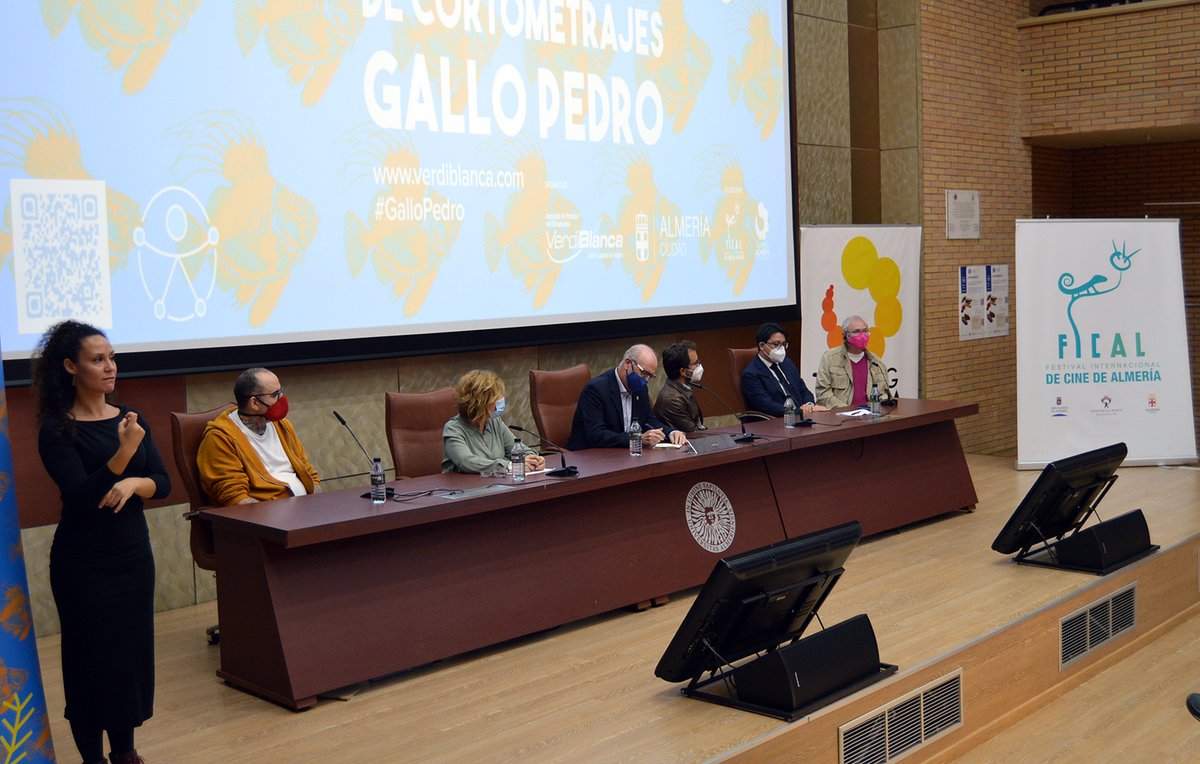 VerdiblancaAsc's tweet photo. 📽️ El Festival #Inclusivo @festgallopedro de Verdiblanca llega a la @ualmeria con el #documental 'King Ray' https://t.co/7KiXPvcDdl

👉 Se trata de una nueva actividad de la iniciativa, que cuenta con la colaboración de @dipalme_almeria y @aytoalm https://t.co/207PDaHcTs