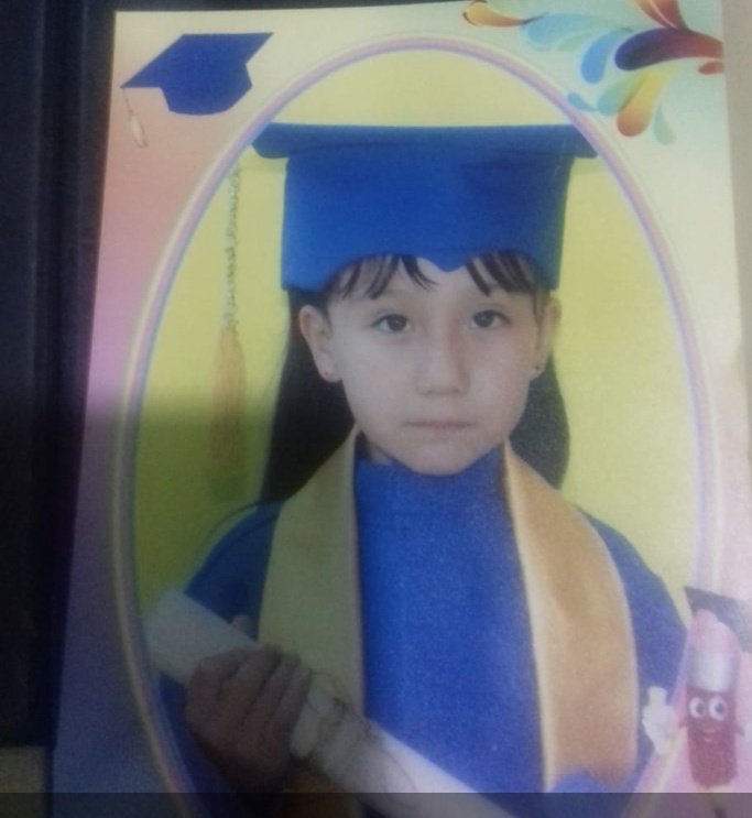BarbaraJuarezC1's tweet photo. Ayúdenme a localizarla es mi alumna desaparecida desde el día de ayer en cuatro vientos Ixtapaluca , se tiene la sospecha que viaja con un Sr. De aproximadamente 38 años de edad es su padre , pero se la llevó previo concentimiento.  Ayúdame a compartir. https://t.co/ZsWWr8kRNA