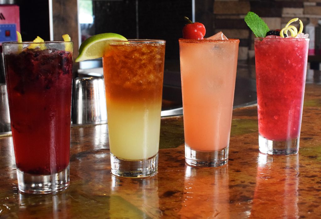 StratifiCreativ's tweet photo. Monday's are long, that's why we like to end them with Happy Hour.
#creative #MondayBlues #MondayFunday #photography #LostPearlCreative #art #graphicdesigner #illustration #branding #logo #graphic #designer #artwork #photoshop #illustrator #typography #digitalart #graphics https://t.co/HbRSPpkZ5J