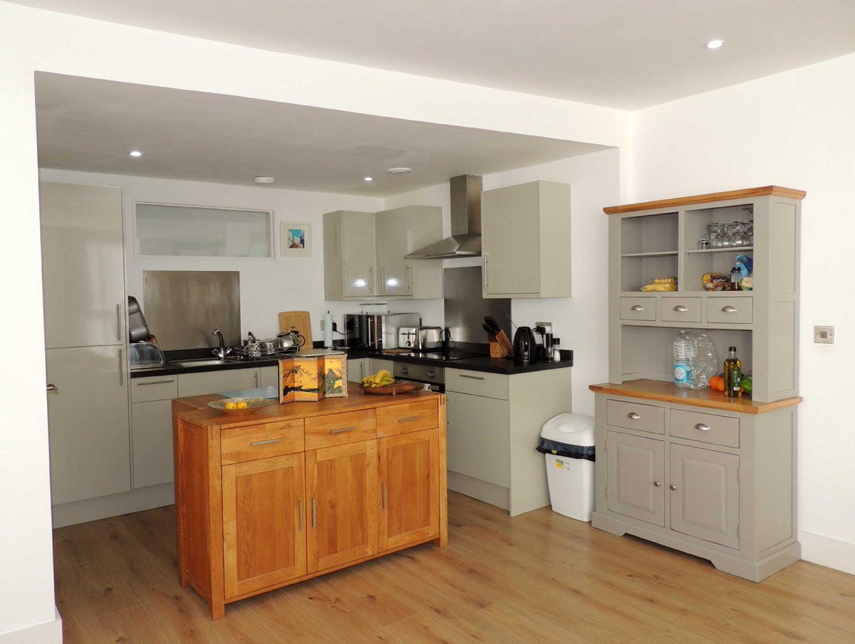 AuctionsNorthW's tweet photo. #EWS1form  #investors  #owneroccupiers #Citycentre #location #huge #livingspace #AUCTION #mustview
Call Adam for a physical viewing. MUST SEE!! 
01614434740 https://t.co/ER8DAWIzVw
