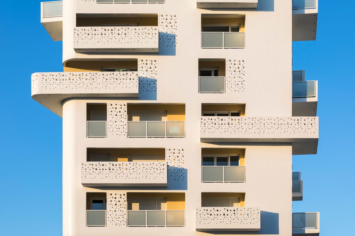 Sadev94's tweet photo. Retour en images sur Le Carré de Lisle @mairievitry notre première opération en co-promotion avec @GroupePierreval : 87 #logements avec ##balcons ou #loggias, un #JardinPartagé accueille un verger, une prairie fleurie et une vigne... https://t.co/hda11iIPFN