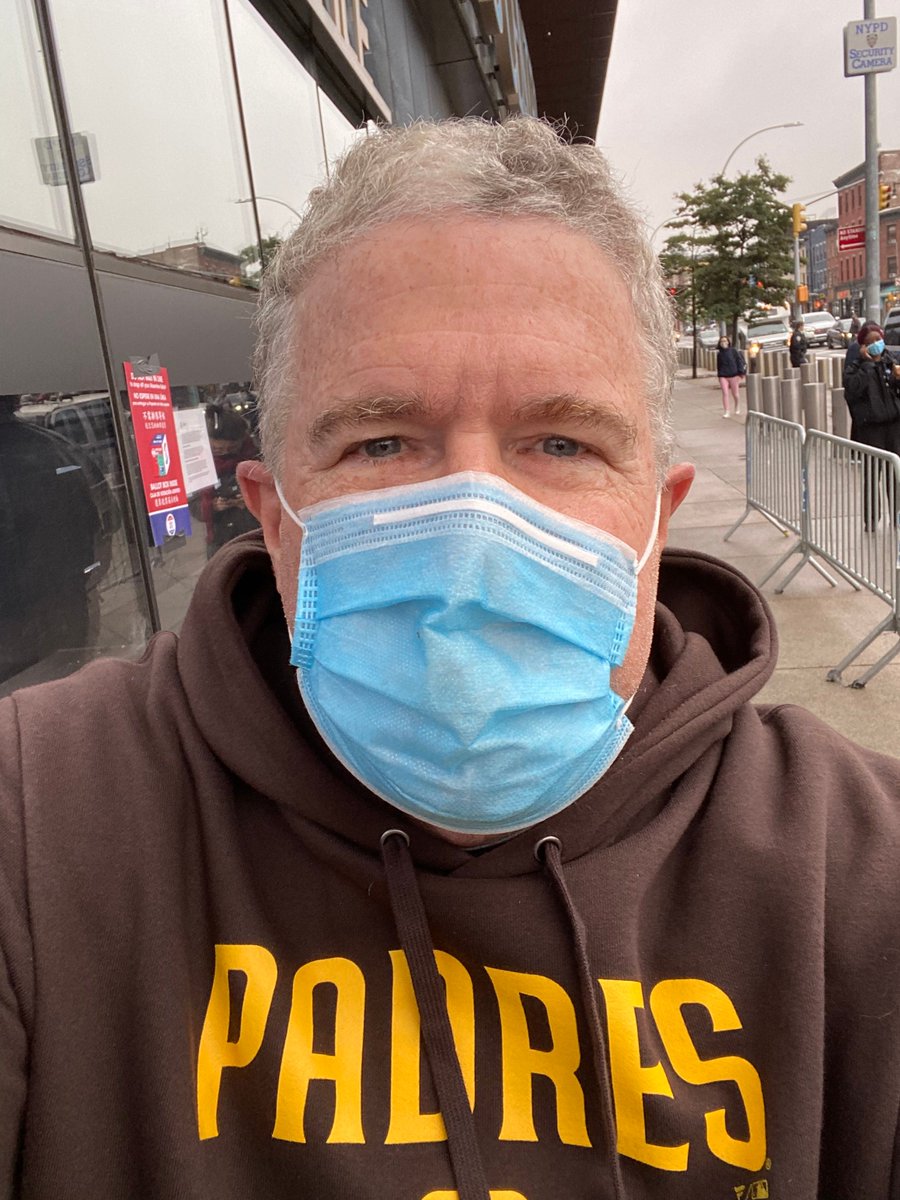 peter_king's tweet photo. BROOKLYN-Voting Day.
Nice little line today to cast my ballot. Only 7 minutes at Barclays Center.
#ThanksNBA
#ThanksNets https://t.co/d4Dmw2E03D
